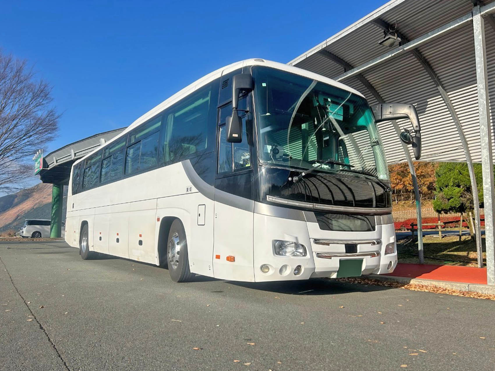 バス紹介 - 福岡・古賀市 観光バス・冠婚葬祭送迎バス - 【公式